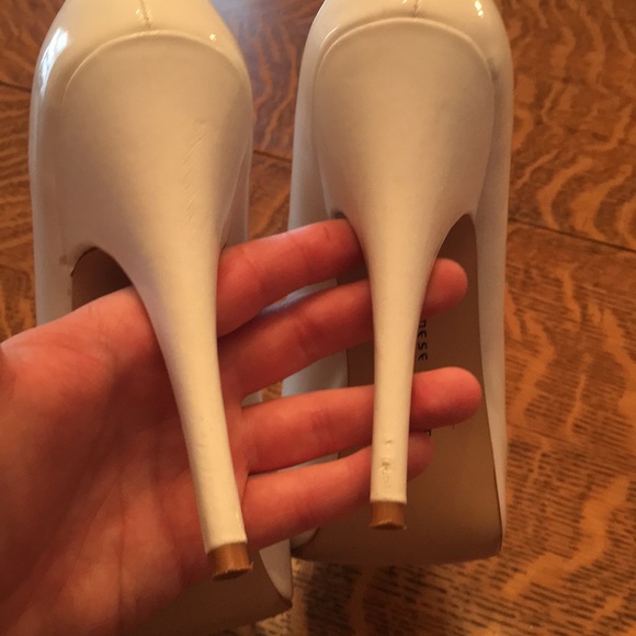 PRICE DROP!! 😁💕 nude patent leather 5 inch heels - Picture 5 of 7